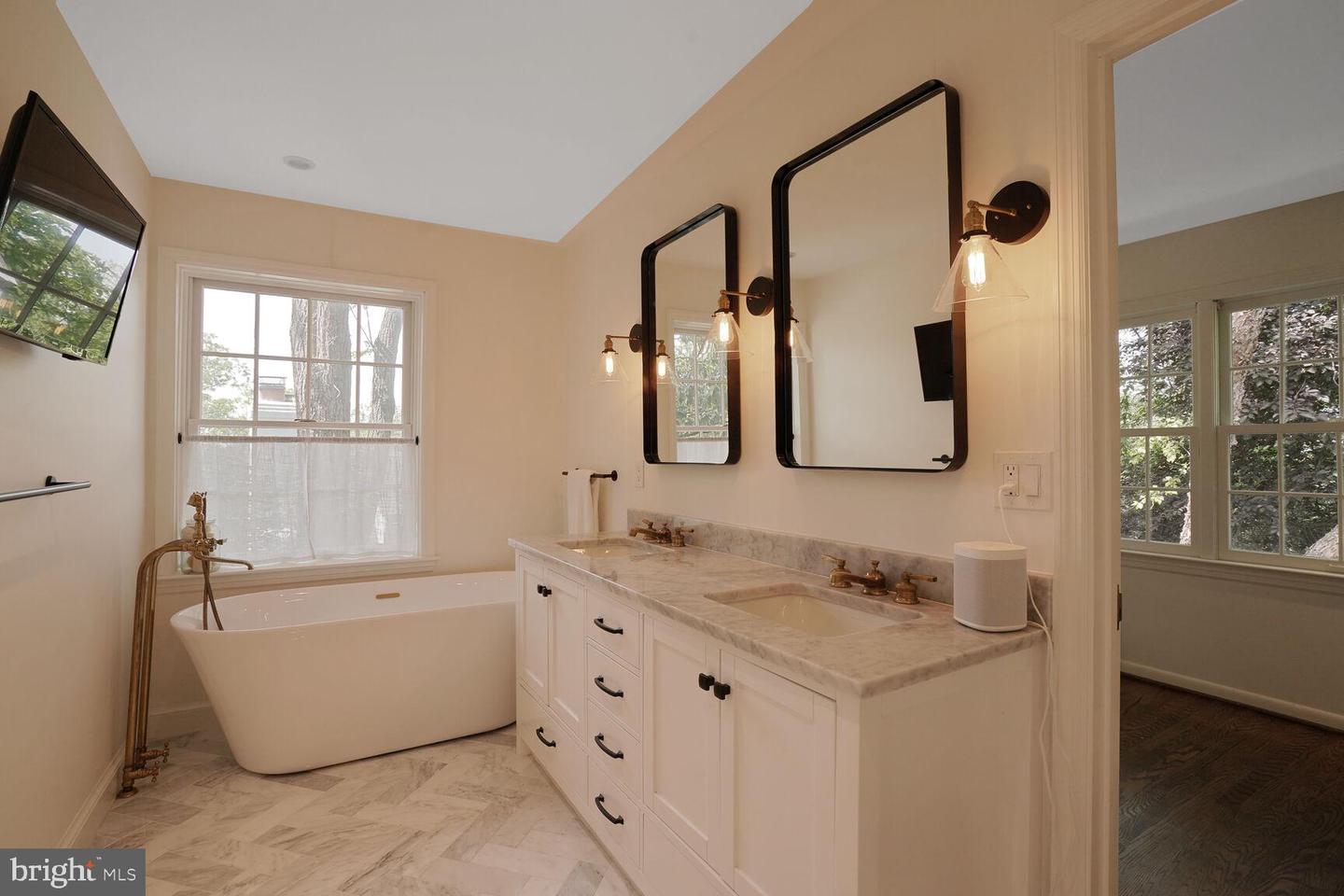 4773 DEXTER ST NW, WASHINGTON, District Of Columbia 20007, 6 Bedrooms Bedrooms, ,5 BathroomsBathrooms,Residential,For sale,4773 DEXTER ST NW,DCDC2200376 MLS # DCDC2200376