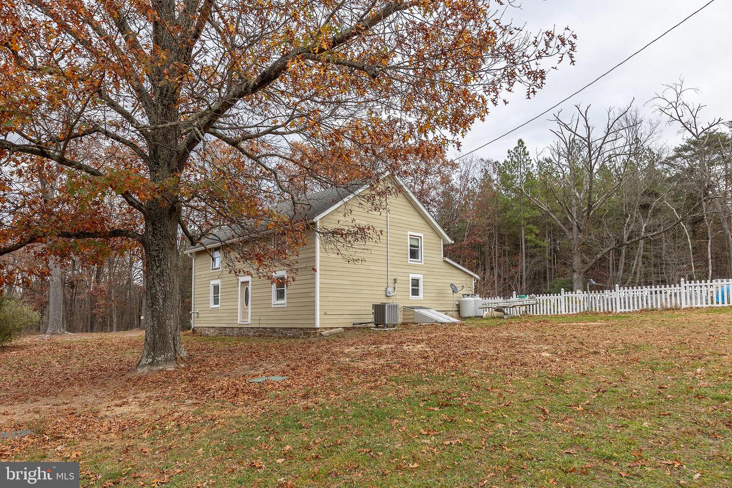 136 NELSONS CHAPEL LN, CROSS JUNCTION, Virginia 22625, 2 Bedrooms Bedrooms, ,1 BathroomBathrooms,Residential,For sale,136 NELSONS CHAPEL LN,VAFV2034126 MLS # VAFV2034126