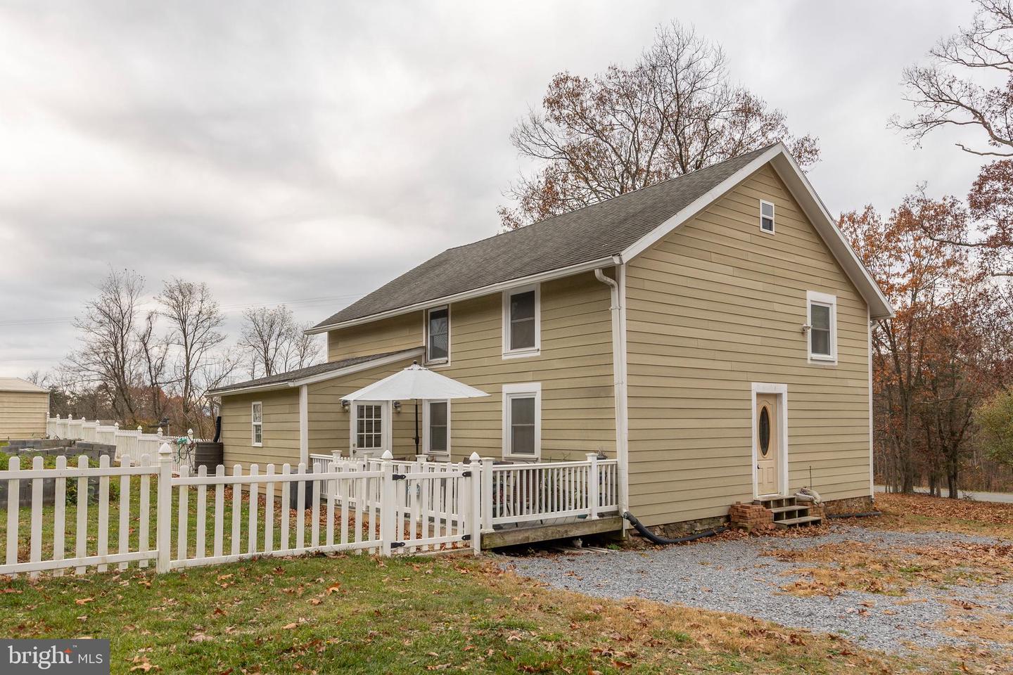 136 NELSONS CHAPEL LN, CROSS JUNCTION, Virginia 22625, 2 Bedrooms Bedrooms, ,1 BathroomBathrooms,Residential,For sale,136 NELSONS CHAPEL LN,VAFV2034126 MLS # VAFV2034126