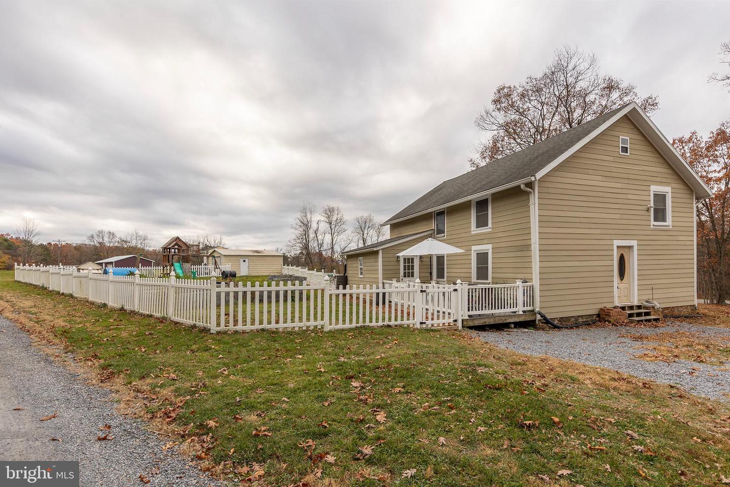 136 NELSONS CHAPEL LN, CROSS JUNCTION, Virginia 22625, 2 Bedrooms Bedrooms, ,1 BathroomBathrooms,Residential,For sale,136 NELSONS CHAPEL LN,VAFV2034126 MLS # VAFV2034126