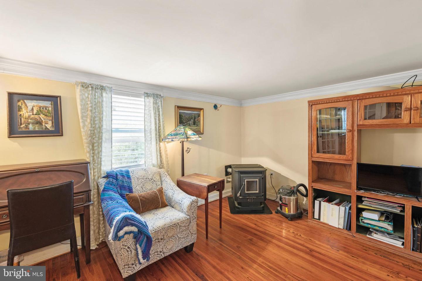 136 NELSONS CHAPEL LN, CROSS JUNCTION, Virginia 22625, 2 Bedrooms Bedrooms, ,1 BathroomBathrooms,Residential,For sale,136 NELSONS CHAPEL LN,VAFV2034126 MLS # VAFV2034126
