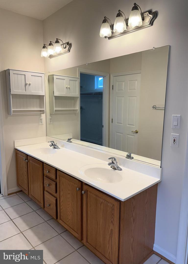 101 LATIGO CT, STEPHENS CITY, Virginia 22655, 3 Bedrooms Bedrooms, ,2 BathroomsBathrooms,Residential,For sale,101 LATIGO CT,VAFV2034128 MLS # VAFV2034128