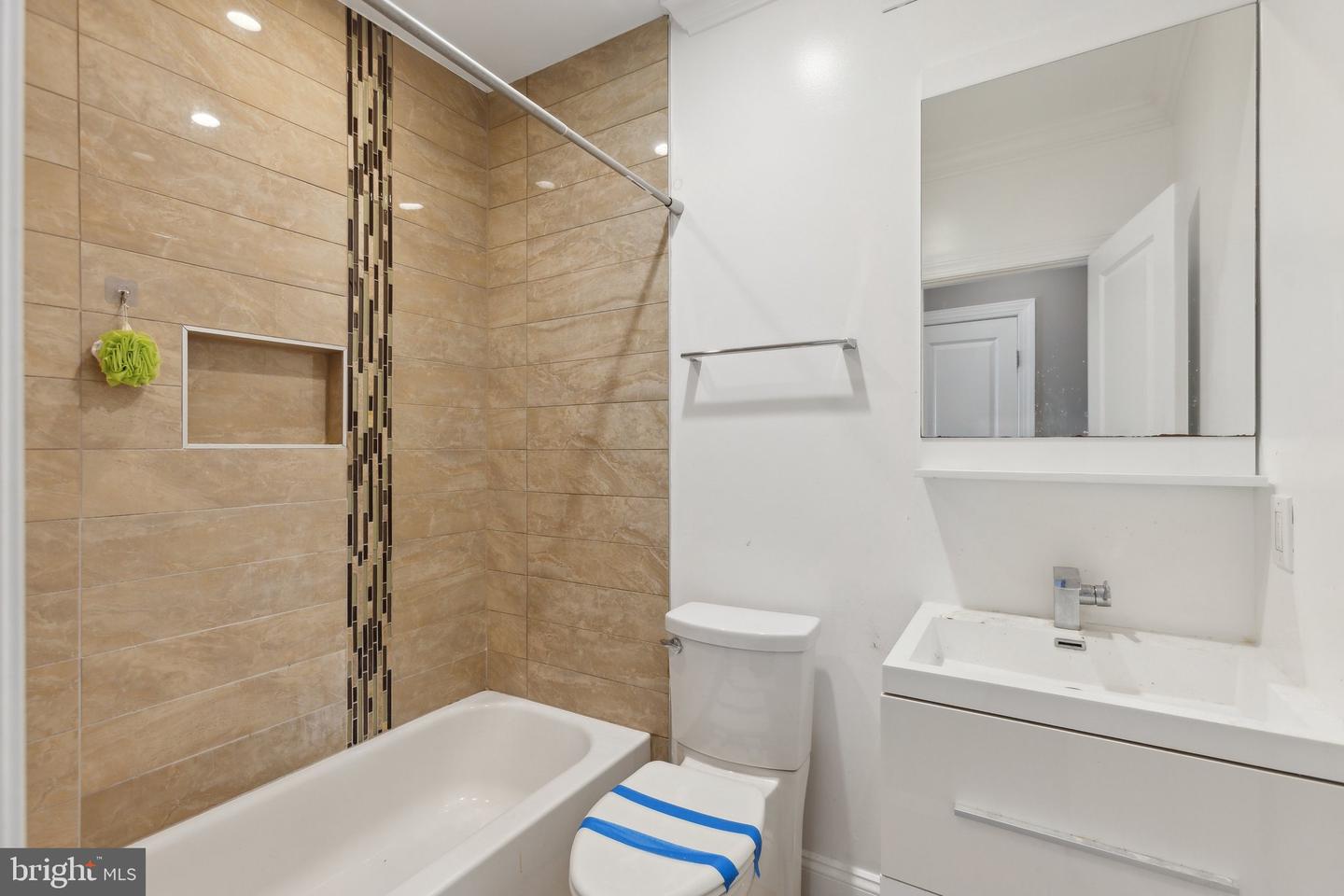 1208 SHEPHERD ST NW, WASHINGTON, District Of Columbia 20011, 3 Bedrooms Bedrooms, ,3 BathroomsBathrooms,Residential,For sale,1208 SHEPHERD ST NW,DCDC2200406 MLS # DCDC2200406
