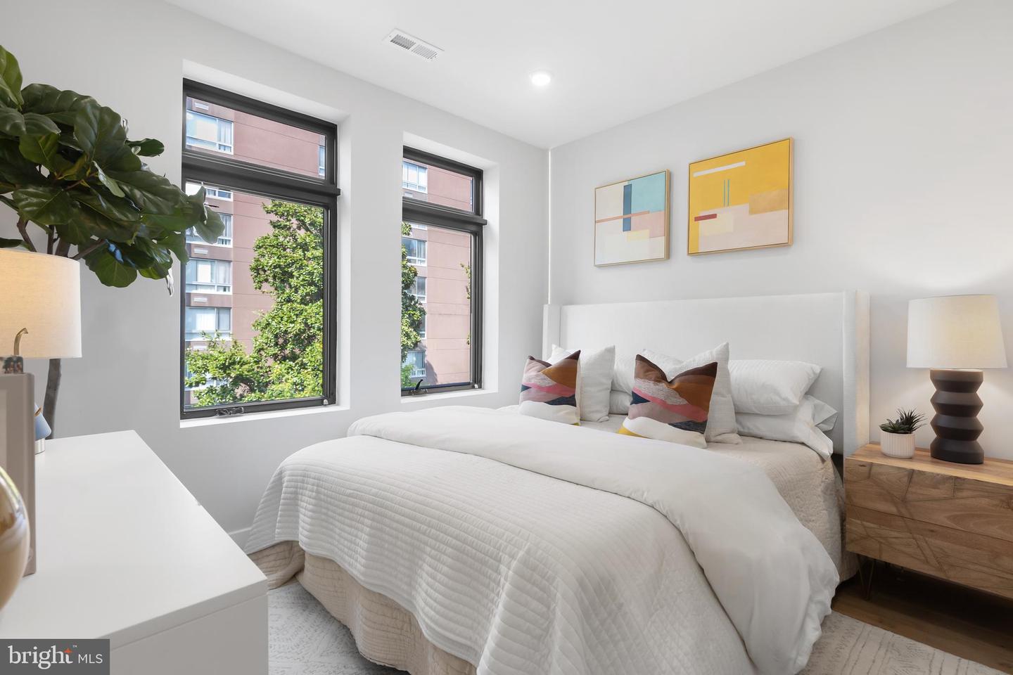 1208 M ST NW #41, WASHINGTON, District Of Columbia 20005, 2 Bedrooms Bedrooms, ,2 BathroomsBathrooms,Residential,For sale,1208 M ST NW #41,DCDC2200410 MLS # DCDC2200410