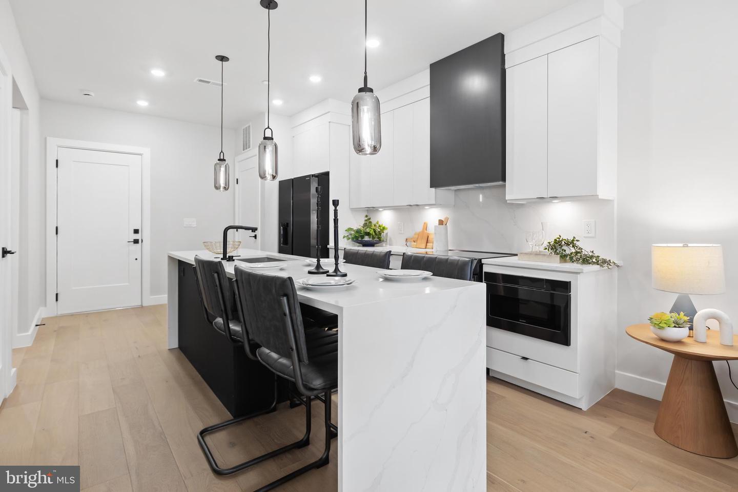 1208 M ST NW #41, WASHINGTON, District Of Columbia 20005, 2 Bedrooms Bedrooms, ,2 BathroomsBathrooms,Residential,For sale,1208 M ST NW #41,DCDC2200410 MLS # DCDC2200410