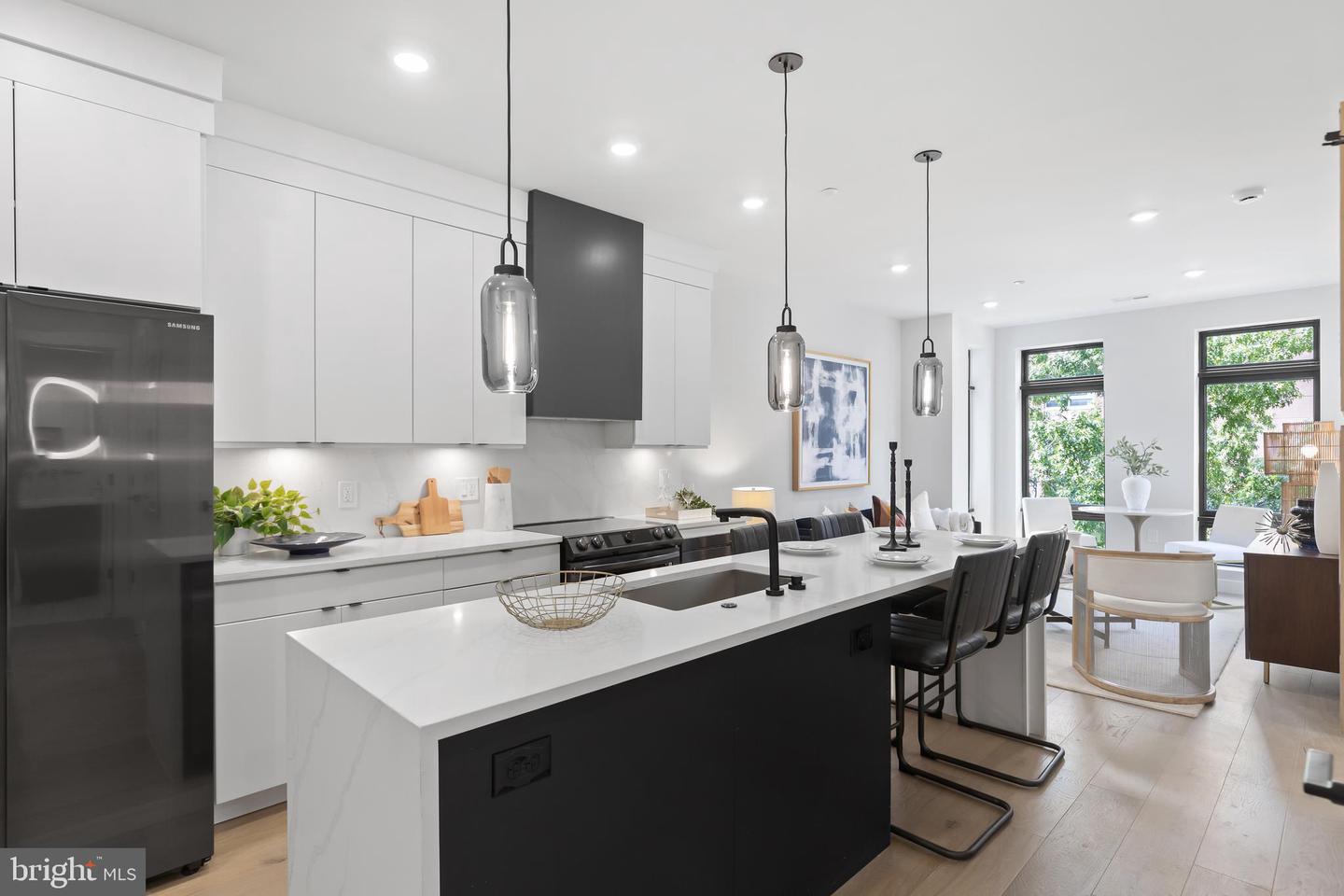 1208 M ST NW #41, WASHINGTON, District Of Columbia 20005, 2 Bedrooms Bedrooms, ,2 BathroomsBathrooms,Residential,For sale,1208 M ST NW #41,DCDC2200410 MLS # DCDC2200410