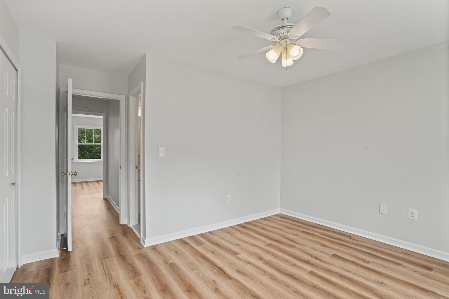 3823 9TH RD S, ARLINGTON, Virginia 22204, 2 Bedrooms Bedrooms, ,2 BathroomsBathrooms,Residential,For sale,3823 9TH RD S,VAAR2057404 MLS # VAAR2057404