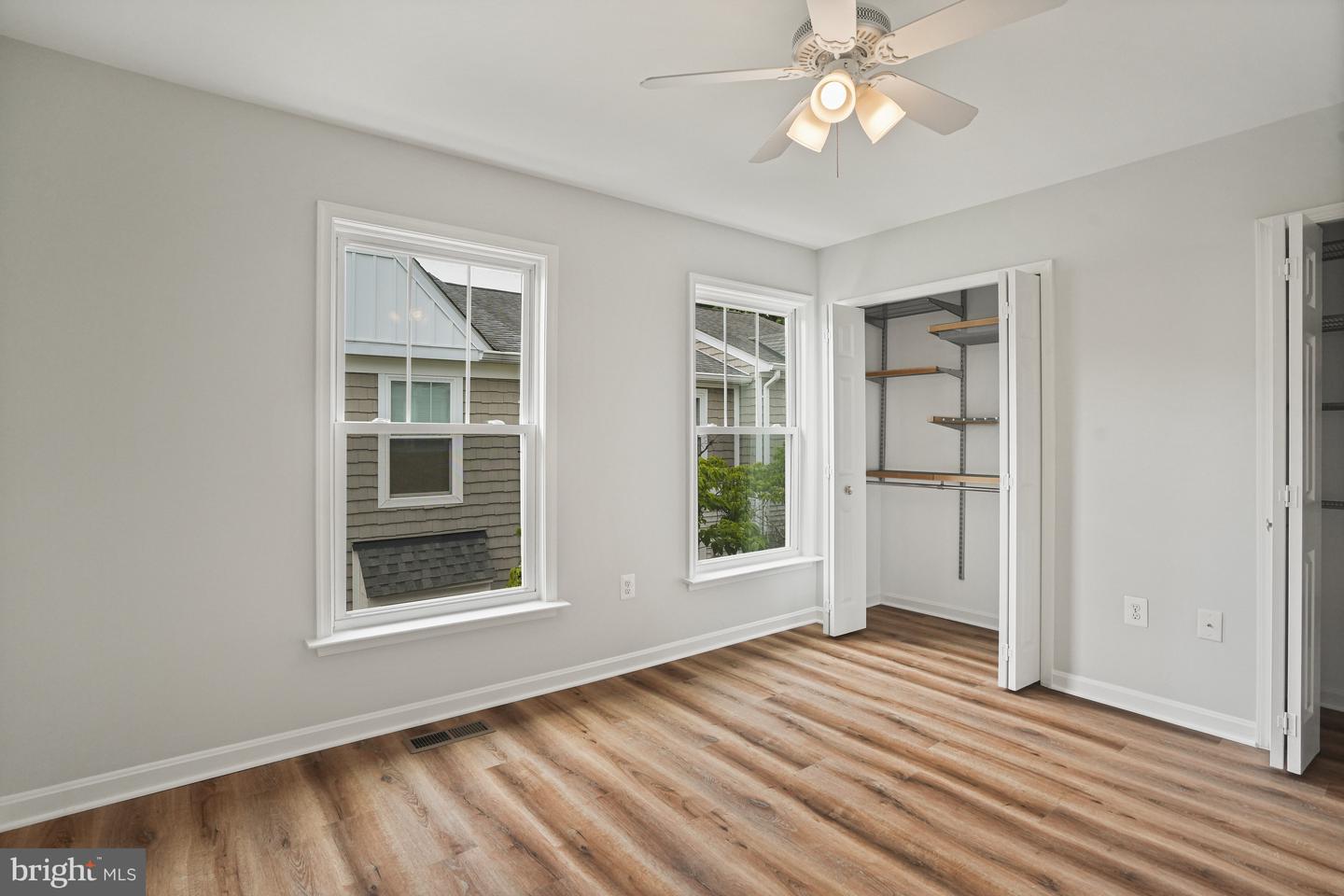 3823 9TH RD S, ARLINGTON, Virginia 22204, 2 Bedrooms Bedrooms, ,2 BathroomsBathrooms,Residential,For sale,3823 9TH RD S,VAAR2057404 MLS # VAAR2057404