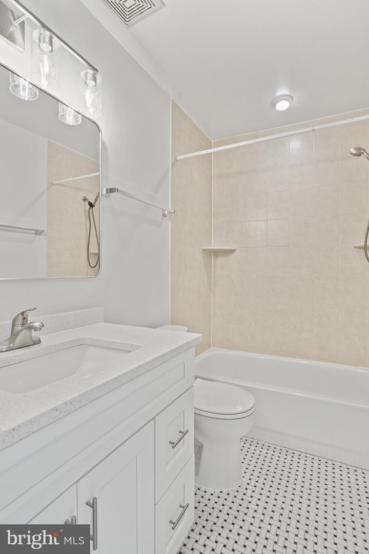 3823 9TH RD S, ARLINGTON, Virginia 22204, 2 Bedrooms Bedrooms, ,2 BathroomsBathrooms,Residential,For sale,3823 9TH RD S,VAAR2057404 MLS # VAAR2057404