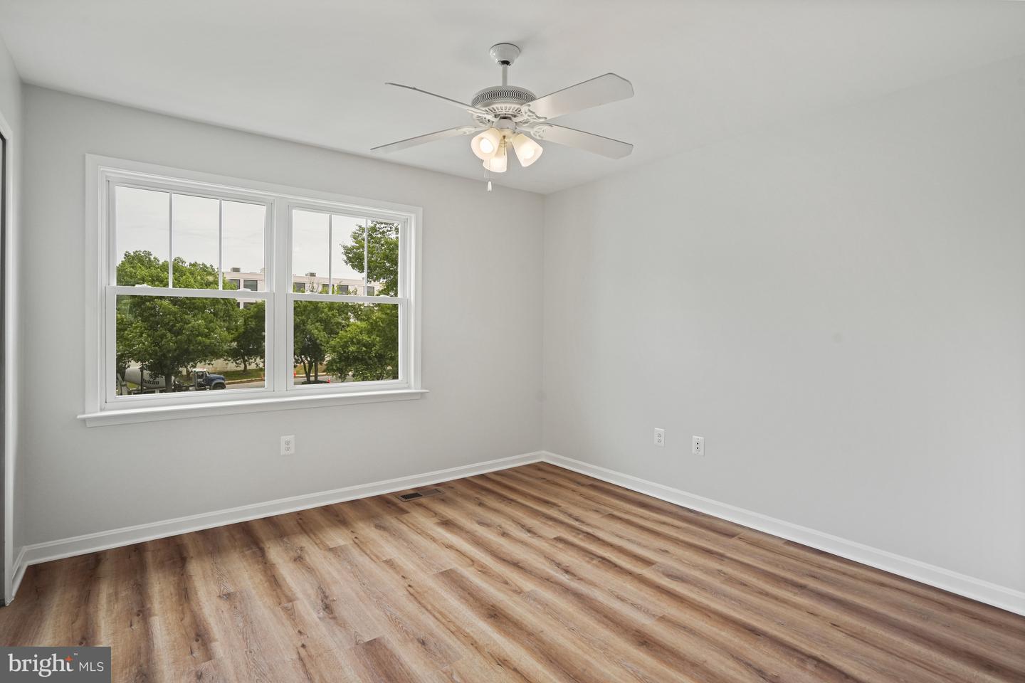 3823 9TH RD S, ARLINGTON, Virginia 22204, 2 Bedrooms Bedrooms, ,2 BathroomsBathrooms,Residential,For sale,3823 9TH RD S,VAAR2057404 MLS # VAAR2057404
