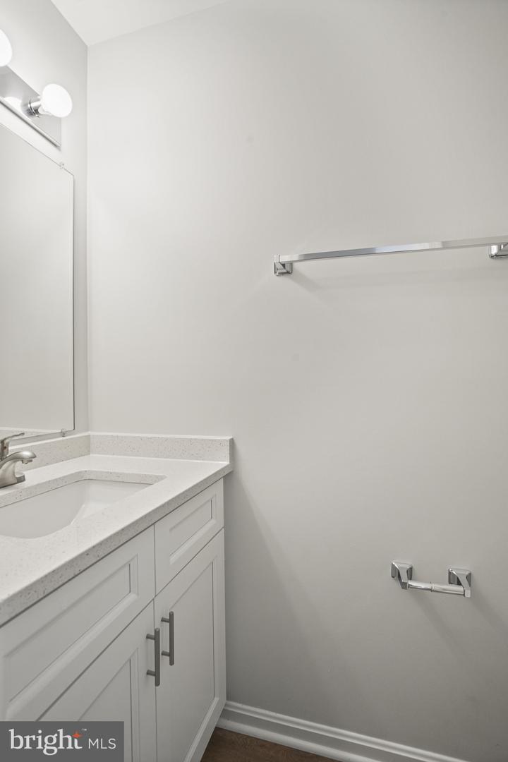 3823 9TH RD S, ARLINGTON, Virginia 22204, 2 Bedrooms Bedrooms, ,2 BathroomsBathrooms,Residential,For sale,3823 9TH RD S,VAAR2057404 MLS # VAAR2057404