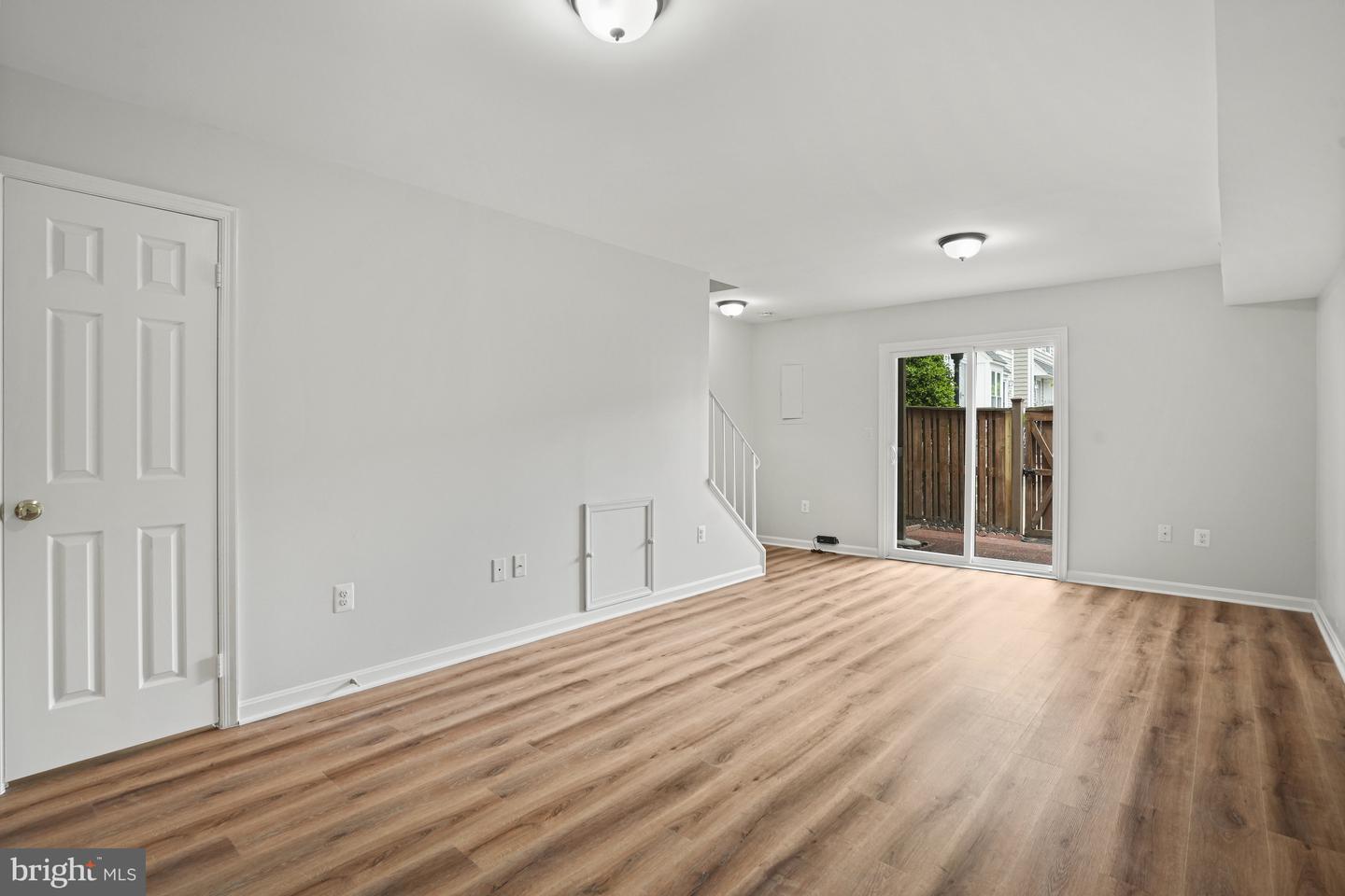 3823 9TH RD S, ARLINGTON, Virginia 22204, 2 Bedrooms Bedrooms, ,2 BathroomsBathrooms,Residential,For sale,3823 9TH RD S,VAAR2057404 MLS # VAAR2057404