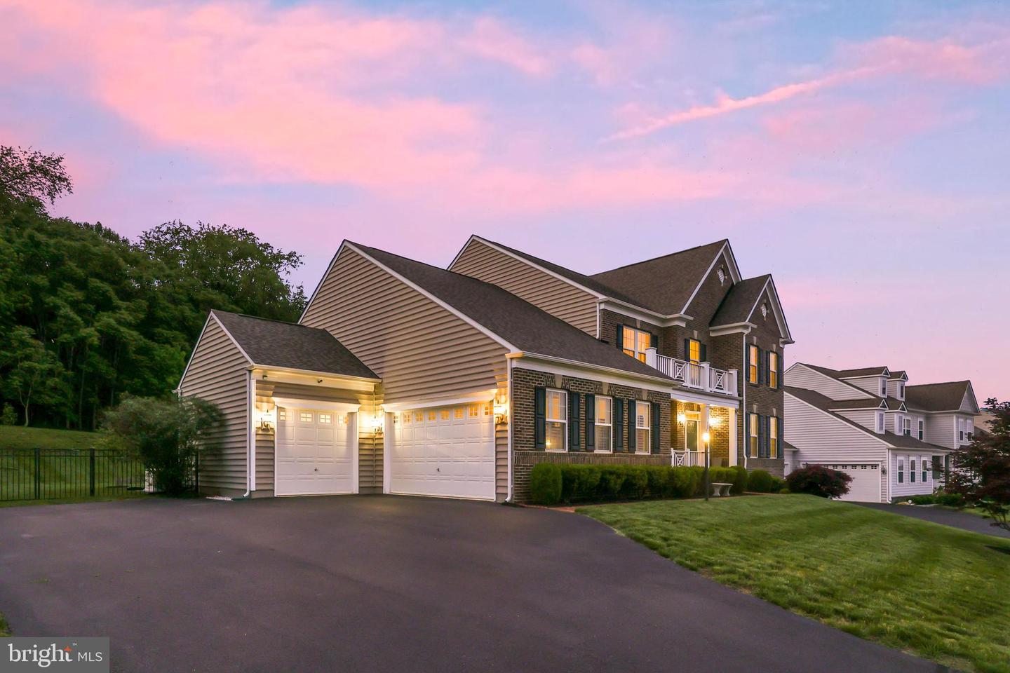 41708 WAKEHURST PL, LEESBURG, Virginia 20176, 5 Bedrooms Bedrooms, ,3 BathroomsBathrooms,Residential,For sale,41708 WAKEHURST PL,VALO2096276 MLS # VALO2096276