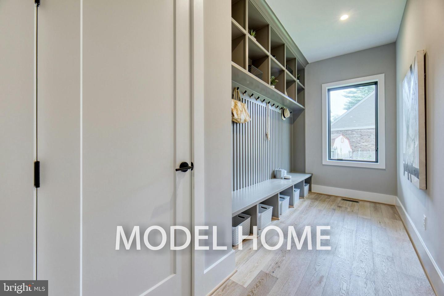 2239 HIGHLAND AVE, FALLS CHURCH, Virginia 22046, 7 Bedrooms Bedrooms, ,6 BathroomsBathrooms,Residential,For sale,2239 HIGHLAND AVE,VAFX2240564 MLS # VAFX2240564