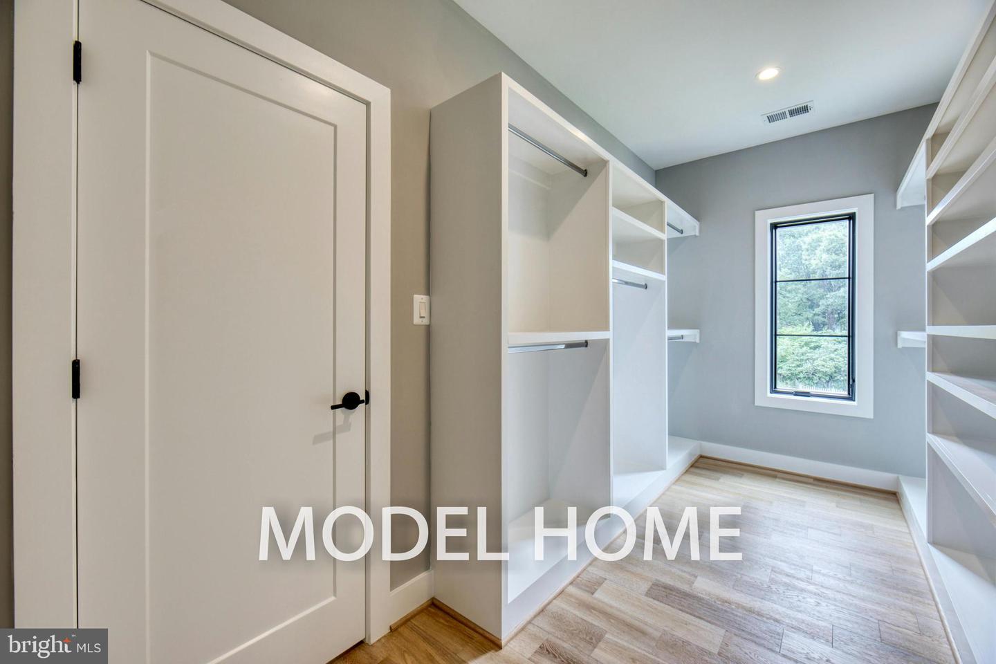2239 HIGHLAND AVE, FALLS CHURCH, Virginia 22046, 7 Bedrooms Bedrooms, ,6 BathroomsBathrooms,Residential,For sale,2239 HIGHLAND AVE,VAFX2240564 MLS # VAFX2240564