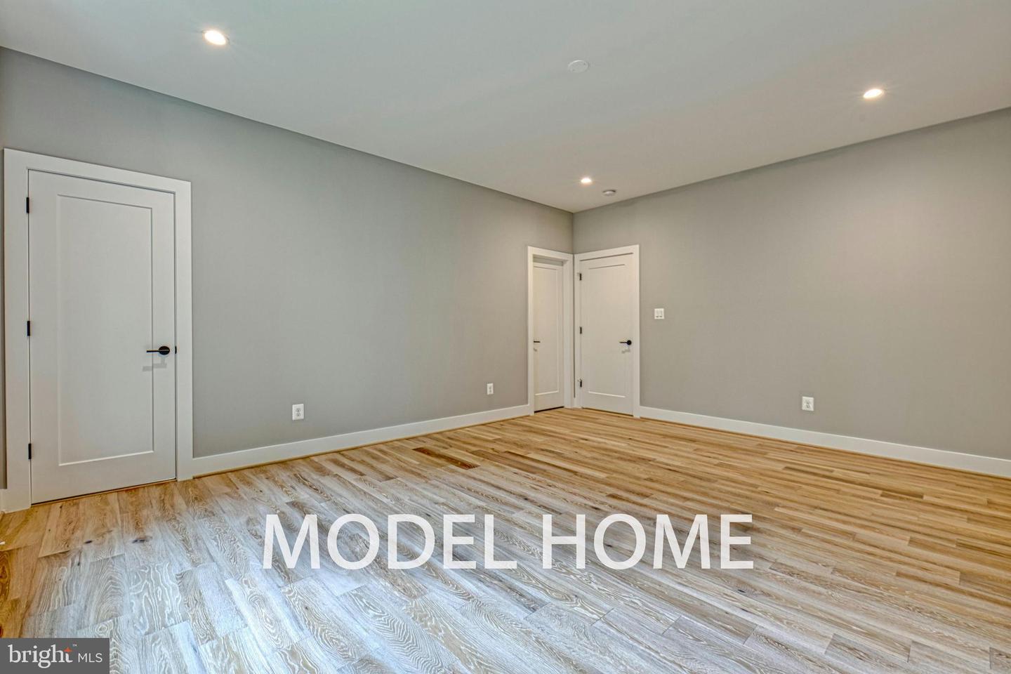 2239 HIGHLAND AVE, FALLS CHURCH, Virginia 22046, 7 Bedrooms Bedrooms, ,6 BathroomsBathrooms,Residential,For sale,2239 HIGHLAND AVE,VAFX2240564 MLS # VAFX2240564