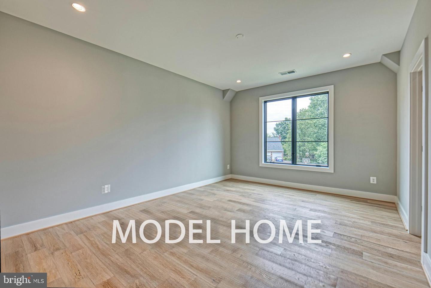 2239 HIGHLAND AVE, FALLS CHURCH, Virginia 22046, 7 Bedrooms Bedrooms, ,6 BathroomsBathrooms,Residential,For sale,2239 HIGHLAND AVE,VAFX2240564 MLS # VAFX2240564