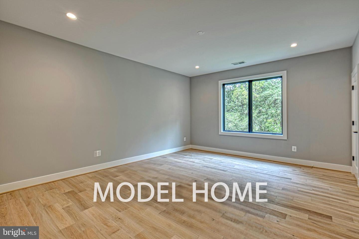 2239 HIGHLAND AVE, FALLS CHURCH, Virginia 22046, 7 Bedrooms Bedrooms, ,6 BathroomsBathrooms,Residential,For sale,2239 HIGHLAND AVE,VAFX2240564 MLS # VAFX2240564