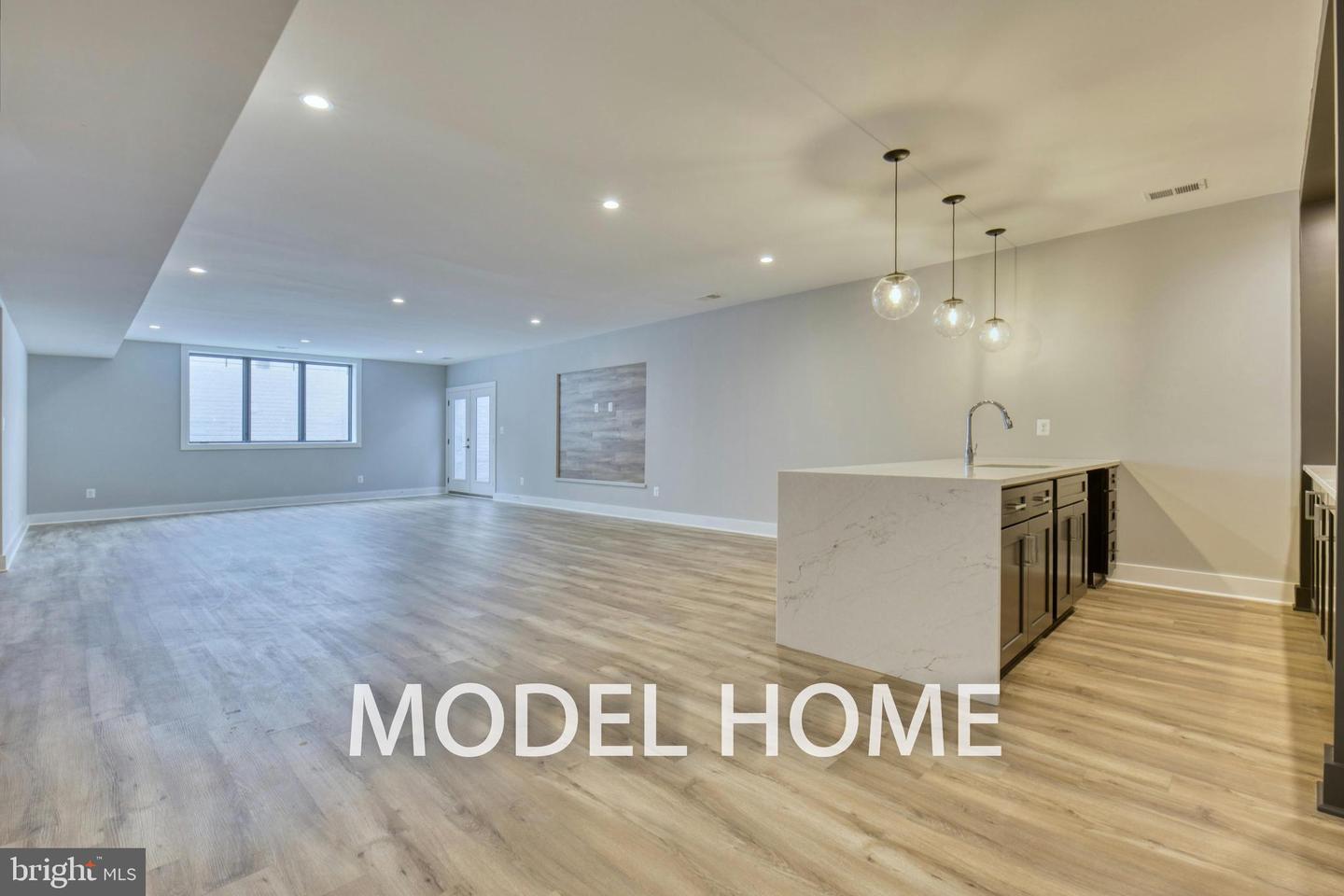 2239 HIGHLAND AVE, FALLS CHURCH, Virginia 22046, 7 Bedrooms Bedrooms, ,6 BathroomsBathrooms,Residential,For sale,2239 HIGHLAND AVE,VAFX2240564 MLS # VAFX2240564