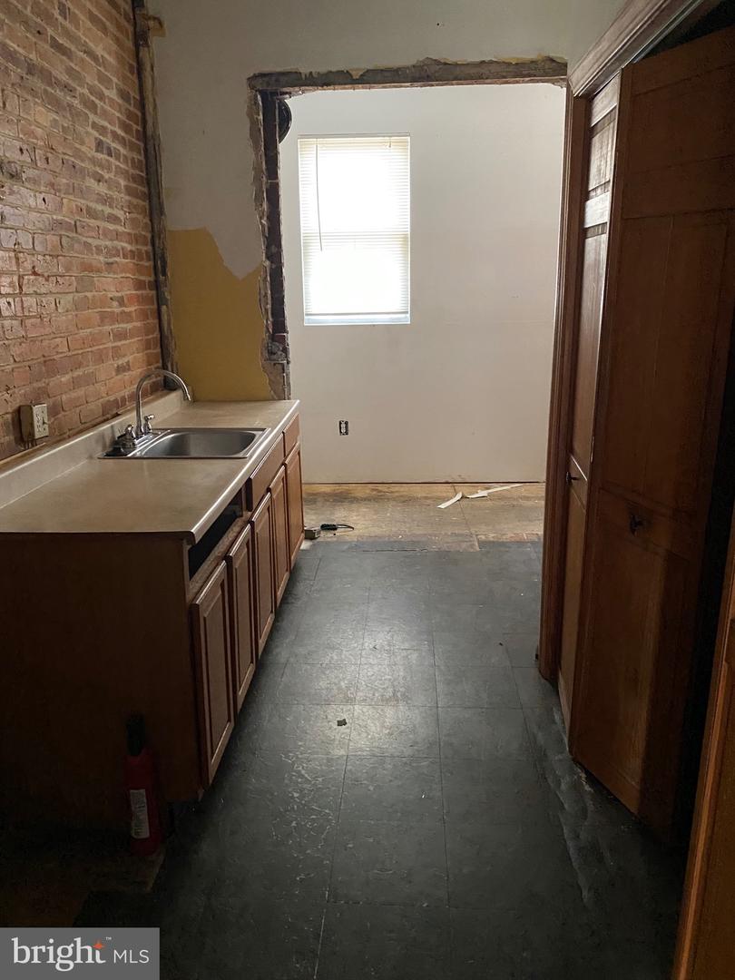 131 FLORIDA AVE NW, WASHINGTON, District Of Columbia 20001, 3 Bedrooms Bedrooms, ,1 BathroomBathrooms,Residential,For sale,131 FLORIDA AVE NW,DCDC2200440 MLS # DCDC2200440