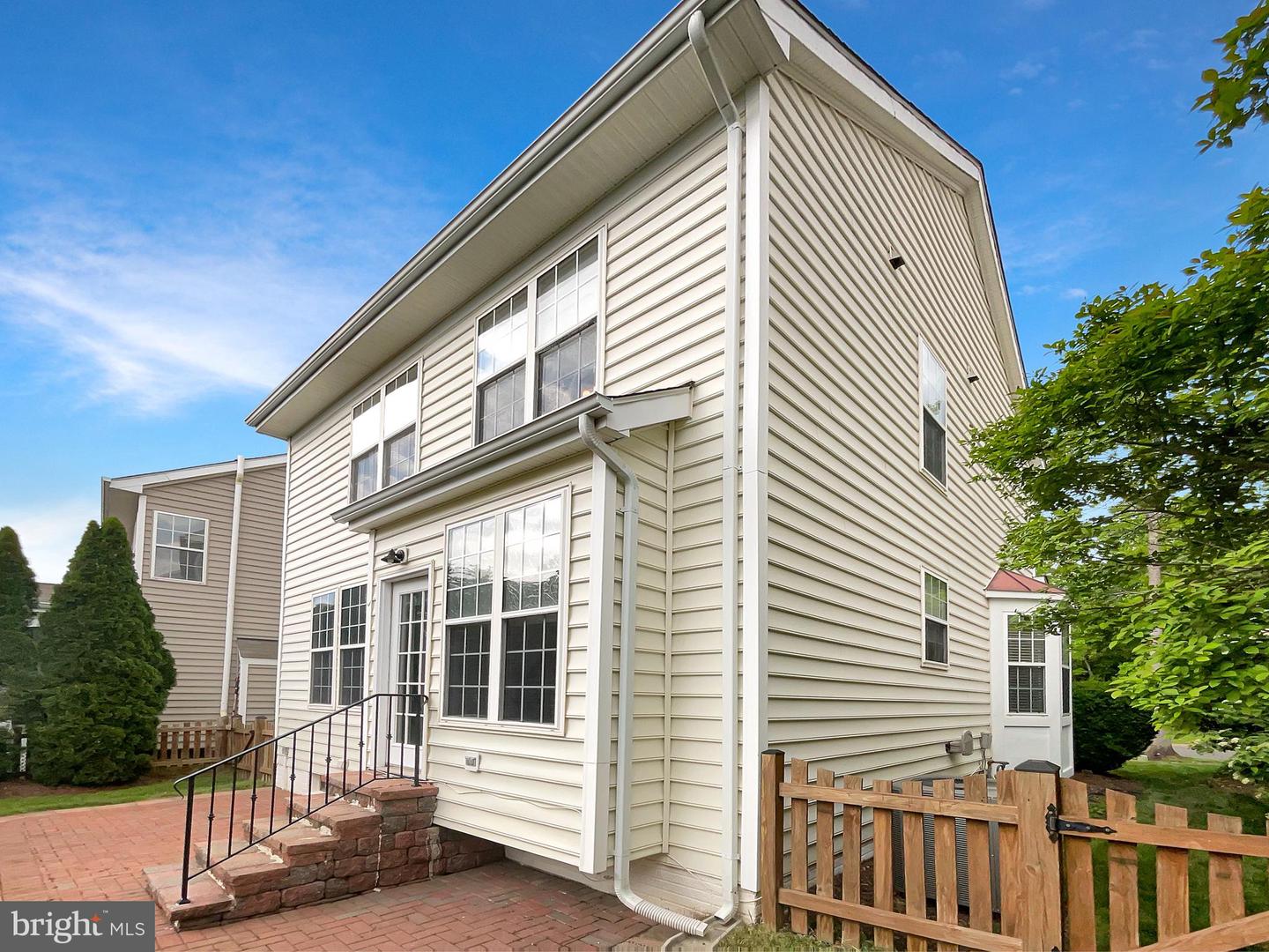 26124 FLINTONBRIDGE DR, CHANTILLY, Virginia 20152, 3 Bedrooms Bedrooms, ,2 BathroomsBathrooms,Residential,For sale,26124 FLINTONBRIDGE DR,VALO2096360 MLS # VALO2096360