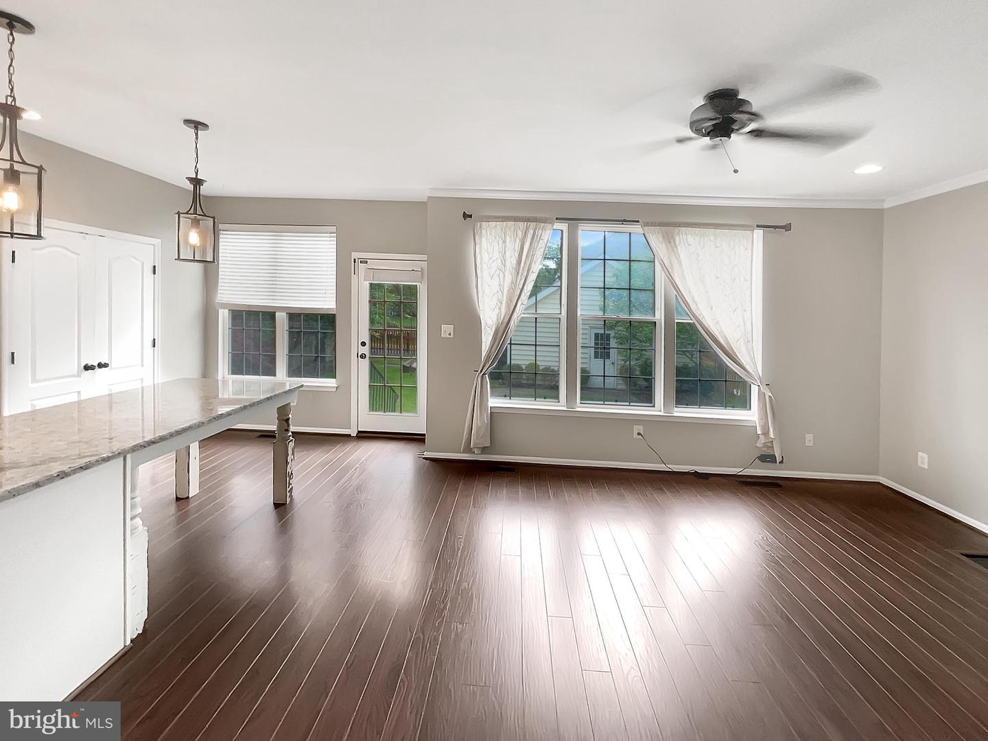26124 FLINTONBRIDGE DR, CHANTILLY, Virginia 20152, 3 Bedrooms Bedrooms, ,2 BathroomsBathrooms,Residential,For sale,26124 FLINTONBRIDGE DR,VALO2096360 MLS # VALO2096360