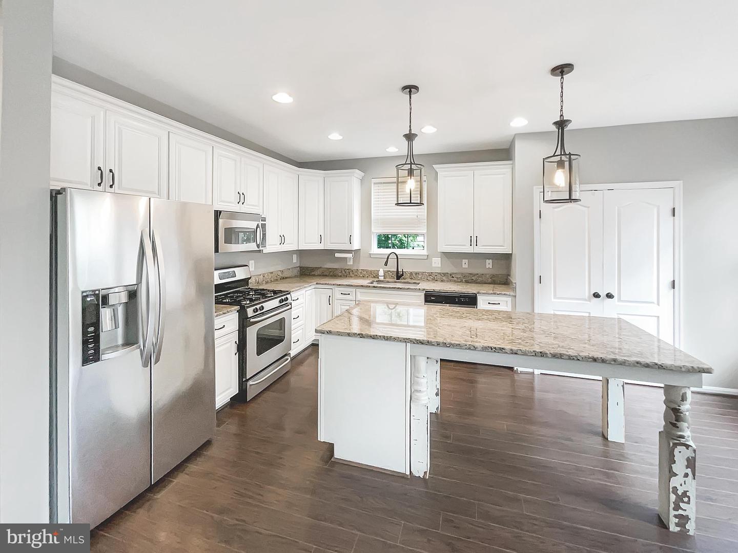 26124 FLINTONBRIDGE DR, CHANTILLY, Virginia 20152, 3 Bedrooms Bedrooms, ,2 BathroomsBathrooms,Residential,For sale,26124 FLINTONBRIDGE DR,VALO2096360 MLS # VALO2096360