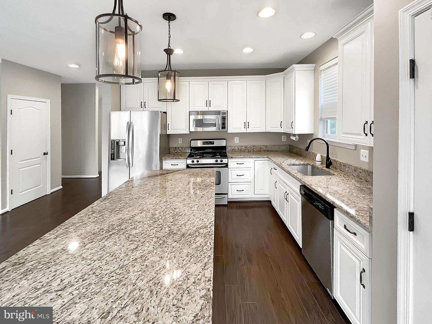 26124 FLINTONBRIDGE DR, CHANTILLY, Virginia 20152, 3 Bedrooms Bedrooms, ,2 BathroomsBathrooms,Residential,For sale,26124 FLINTONBRIDGE DR,VALO2096360 MLS # VALO2096360