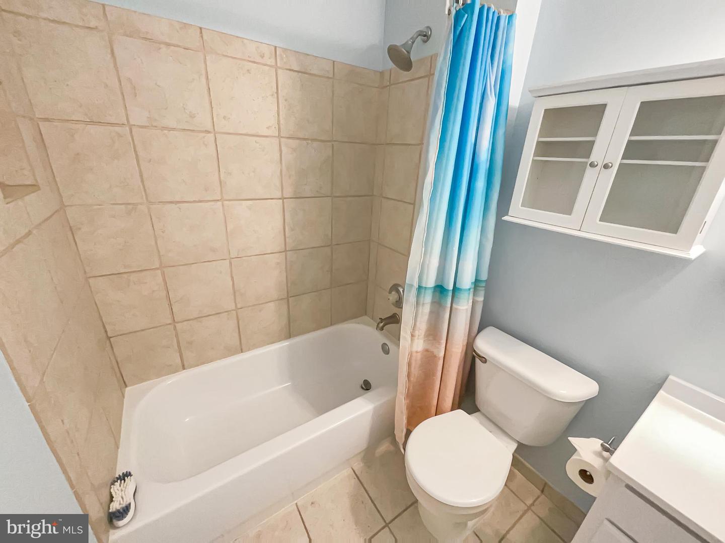 26124 FLINTONBRIDGE DR, CHANTILLY, Virginia 20152, 3 Bedrooms Bedrooms, ,2 BathroomsBathrooms,Residential,For sale,26124 FLINTONBRIDGE DR,VALO2096360 MLS # VALO2096360