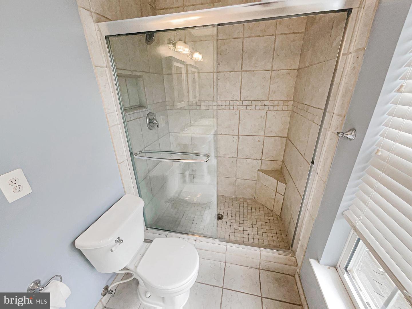 26124 FLINTONBRIDGE DR, CHANTILLY, Virginia 20152, 3 Bedrooms Bedrooms, ,2 BathroomsBathrooms,Residential,For sale,26124 FLINTONBRIDGE DR,VALO2096360 MLS # VALO2096360