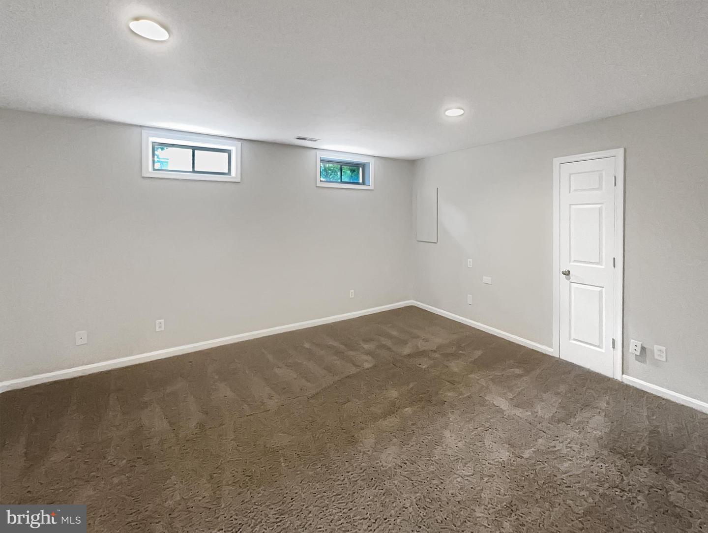 26124 FLINTONBRIDGE DR, CHANTILLY, Virginia 20152, 3 Bedrooms Bedrooms, ,2 BathroomsBathrooms,Residential,For sale,26124 FLINTONBRIDGE DR,VALO2096360 MLS # VALO2096360
