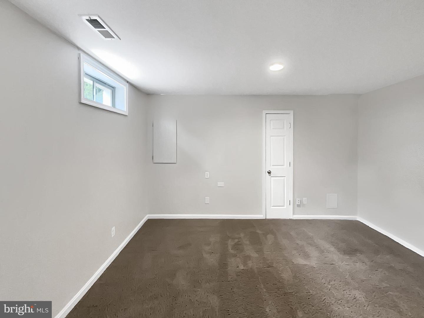26124 FLINTONBRIDGE DR, CHANTILLY, Virginia 20152, 3 Bedrooms Bedrooms, ,2 BathroomsBathrooms,Residential,For sale,26124 FLINTONBRIDGE DR,VALO2096360 MLS # VALO2096360
