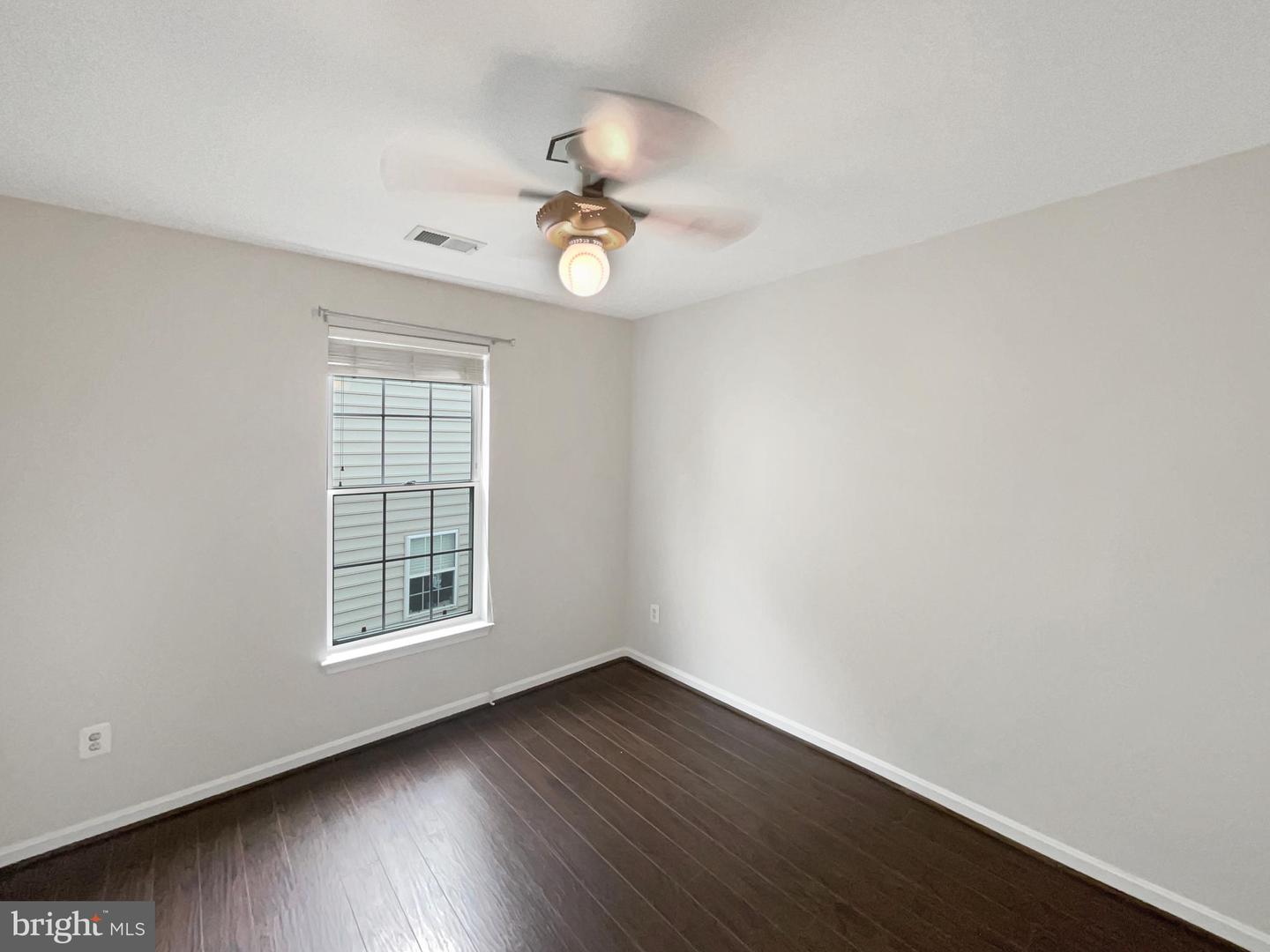 26124 FLINTONBRIDGE DR, CHANTILLY, Virginia 20152, 3 Bedrooms Bedrooms, ,2 BathroomsBathrooms,Residential,For sale,26124 FLINTONBRIDGE DR,VALO2096360 MLS # VALO2096360