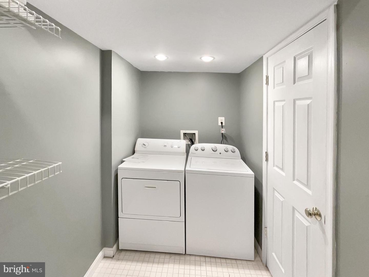 26124 FLINTONBRIDGE DR, CHANTILLY, Virginia 20152, 3 Bedrooms Bedrooms, ,2 BathroomsBathrooms,Residential,For sale,26124 FLINTONBRIDGE DR,VALO2096360 MLS # VALO2096360