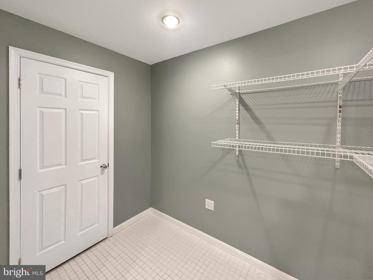 26124 FLINTONBRIDGE DR, CHANTILLY, Virginia 20152, 3 Bedrooms Bedrooms, ,2 BathroomsBathrooms,Residential,For sale,26124 FLINTONBRIDGE DR,VALO2096360 MLS # VALO2096360