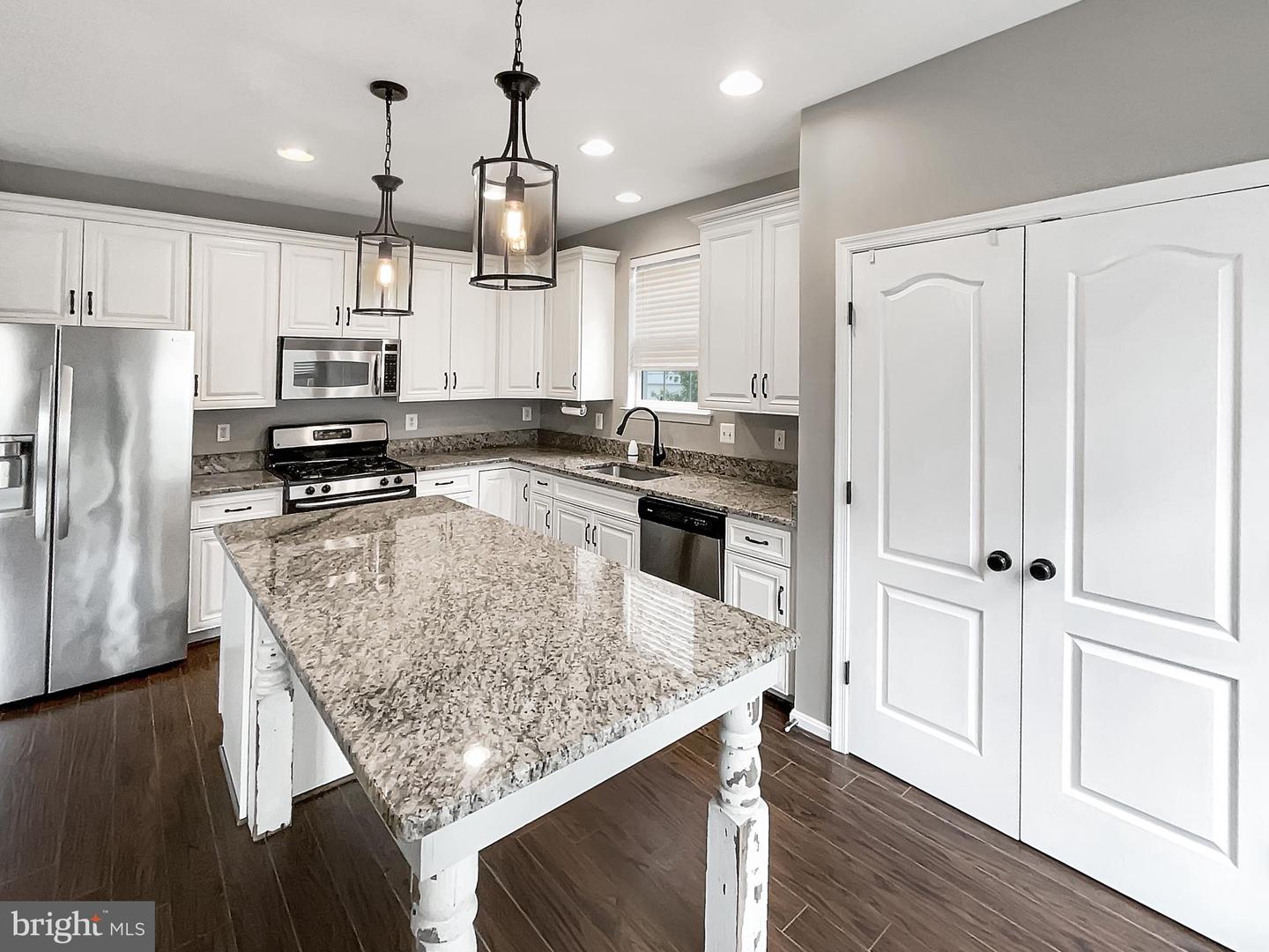26124 FLINTONBRIDGE DR, CHANTILLY, Virginia 20152, 3 Bedrooms Bedrooms, ,2 BathroomsBathrooms,Residential,For sale,26124 FLINTONBRIDGE DR,VALO2096360 MLS # VALO2096360