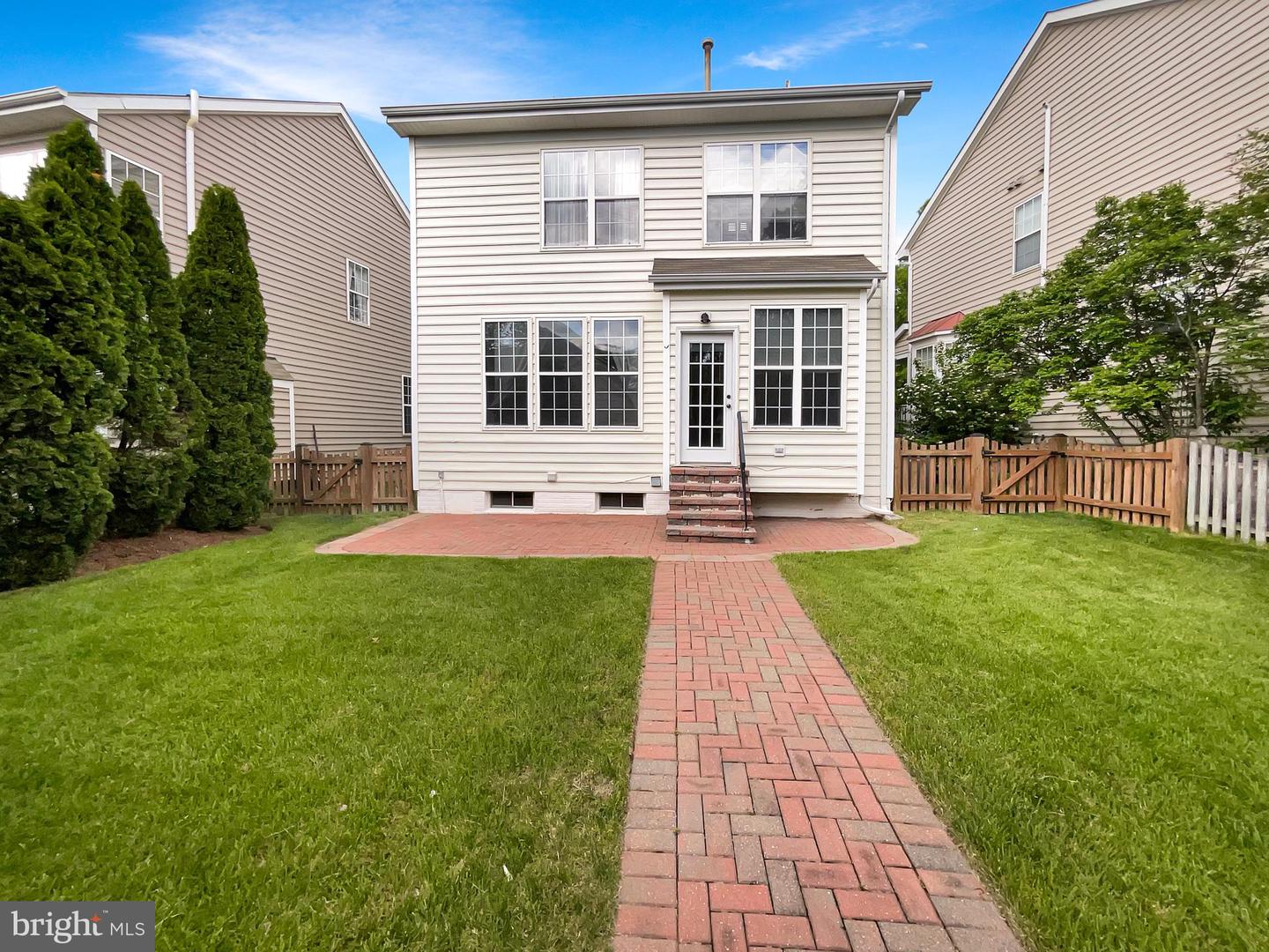 26124 FLINTONBRIDGE DR, CHANTILLY, Virginia 20152, 3 Bedrooms Bedrooms, ,2 BathroomsBathrooms,Residential,For sale,26124 FLINTONBRIDGE DR,VALO2096360 MLS # VALO2096360