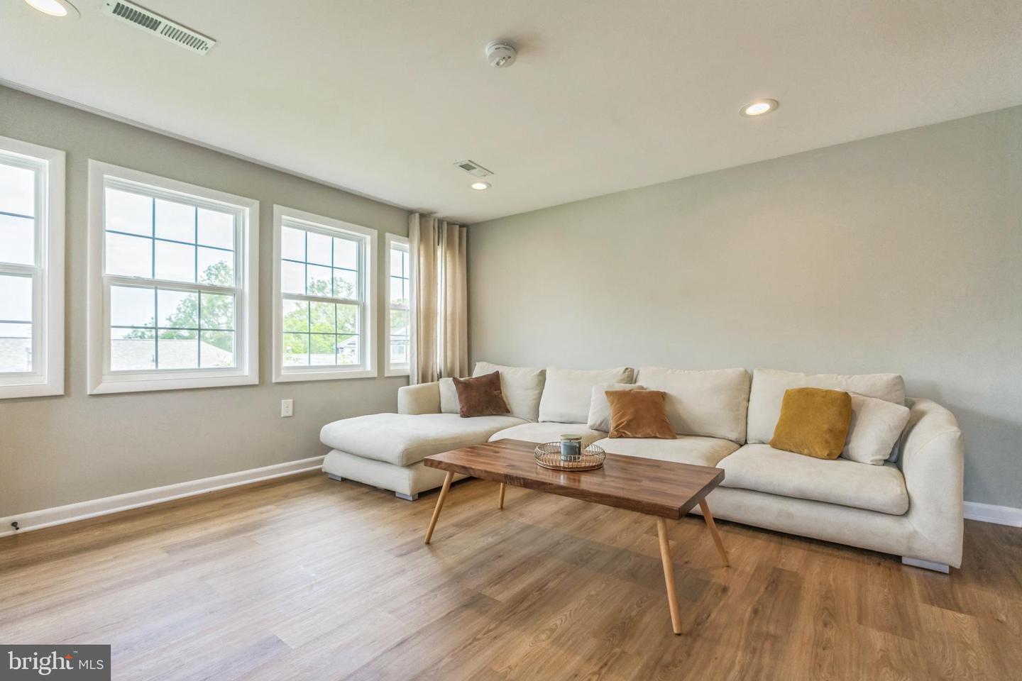2425 SKYLAND PL SE, WASHINGTON, District Of Columbia 20020, 4 Bedrooms Bedrooms, 9 Rooms Rooms,2 BathroomsBathrooms,Residential,For sale,2425 SKYLAND PL SE,DCDC2200442 MLS # DCDC2200442