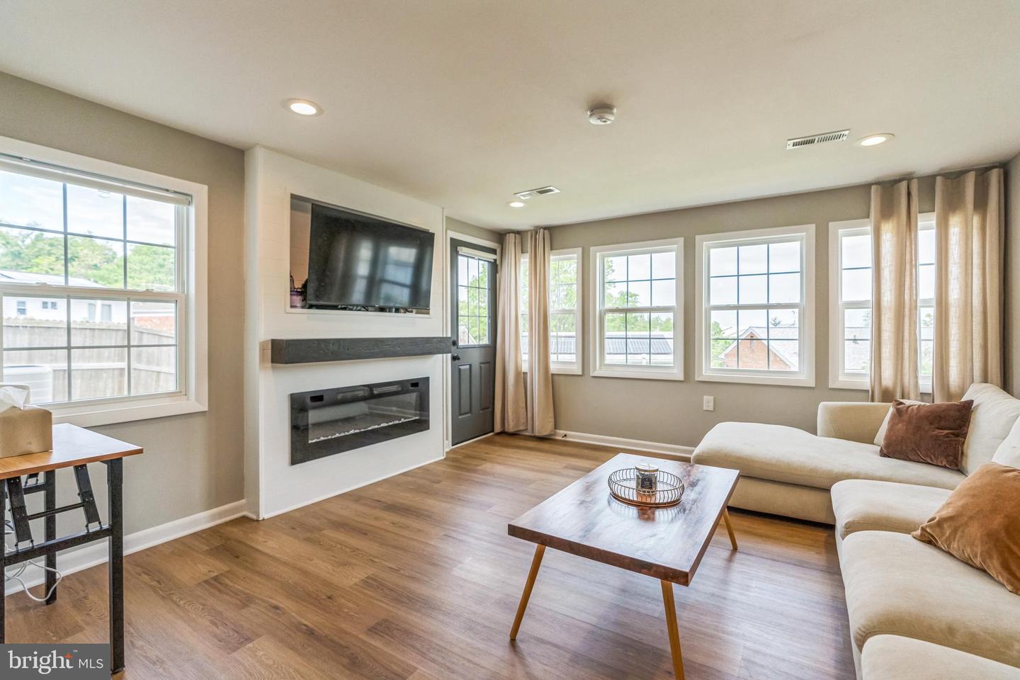 2425 SKYLAND PL SE, WASHINGTON, District Of Columbia 20020, 4 Bedrooms Bedrooms, 9 Rooms Rooms,2 BathroomsBathrooms,Residential,For sale,2425 SKYLAND PL SE,DCDC2200442 MLS # DCDC2200442