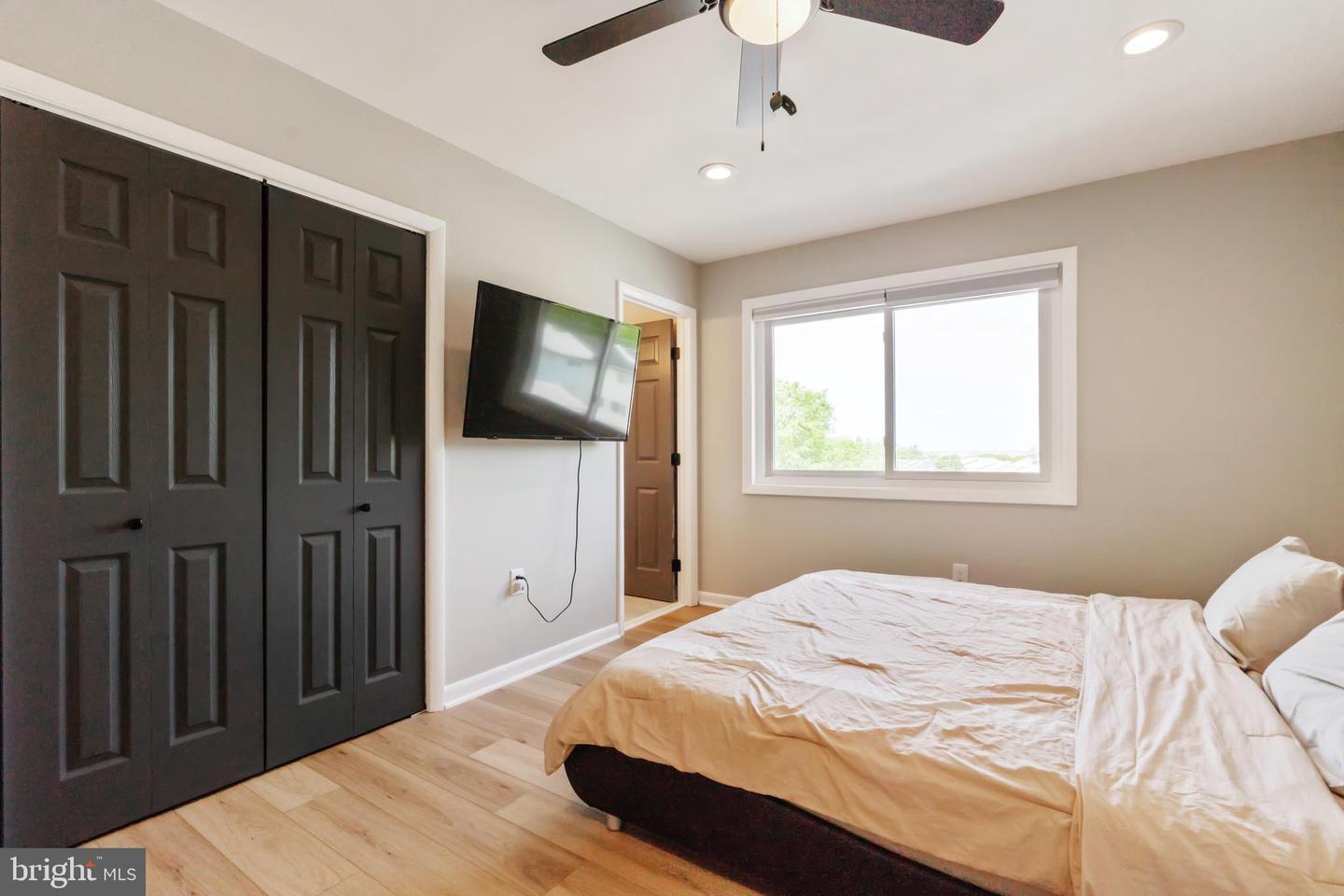 2425 SKYLAND PL SE, WASHINGTON, District Of Columbia 20020, 4 Bedrooms Bedrooms, 9 Rooms Rooms,2 BathroomsBathrooms,Residential,For sale,2425 SKYLAND PL SE,DCDC2200442 MLS # DCDC2200442