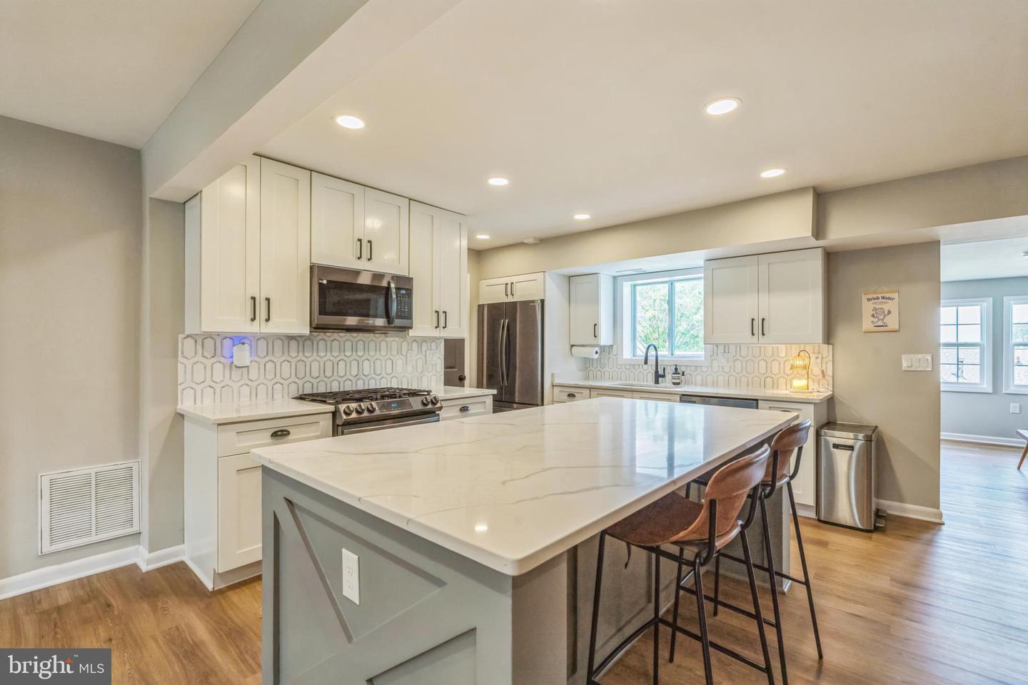 2425 SKYLAND PL SE, WASHINGTON, District Of Columbia 20020, 4 Bedrooms Bedrooms, 9 Rooms Rooms,2 BathroomsBathrooms,Residential,For sale,2425 SKYLAND PL SE,DCDC2200442 MLS # DCDC2200442