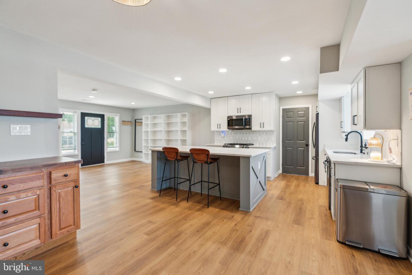 2425 SKYLAND PL SE, WASHINGTON, District Of Columbia 20020, 4 Bedrooms Bedrooms, 9 Rooms Rooms,2 BathroomsBathrooms,Residential,For sale,2425 SKYLAND PL SE,DCDC2200442 MLS # DCDC2200442