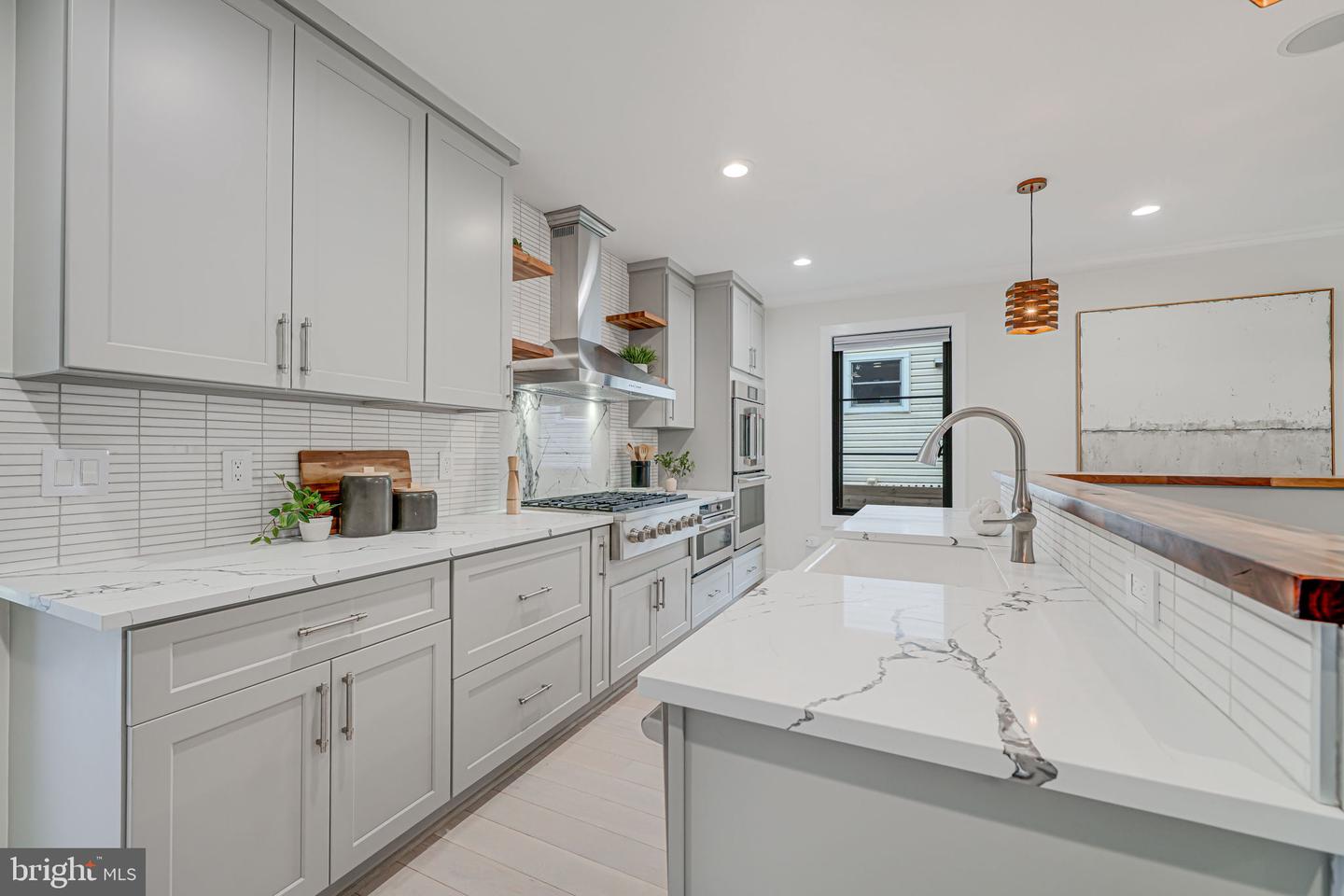 729 N BARTON ST, ARLINGTON, Virginia 22201, 6 Bedrooms Bedrooms, ,5 BathroomsBathrooms,Residential,For sale,729 N BARTON ST,VAAR2057442 MLS # VAAR2057442