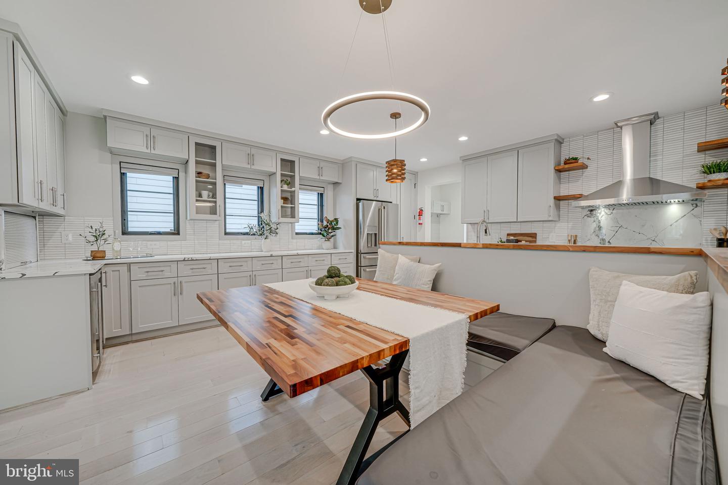 729 N BARTON ST, ARLINGTON, Virginia 22201, 6 Bedrooms Bedrooms, ,5 BathroomsBathrooms,Residential,For sale,729 N BARTON ST,VAAR2057442 MLS # VAAR2057442