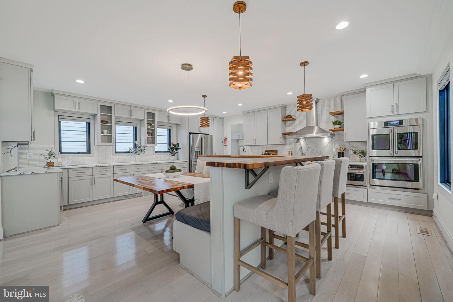 729 N BARTON ST, ARLINGTON, Virginia 22201, 6 Bedrooms Bedrooms, ,5 BathroomsBathrooms,Residential,For sale,729 N BARTON ST,VAAR2057442 MLS # VAAR2057442