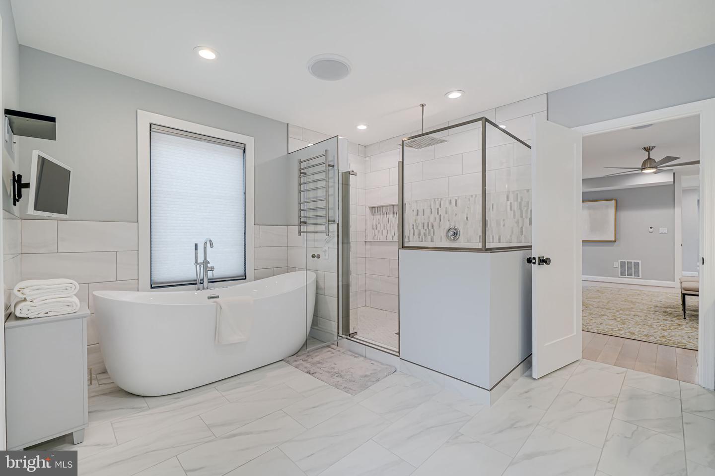 729 N BARTON ST, ARLINGTON, Virginia 22201, 6 Bedrooms Bedrooms, ,5 BathroomsBathrooms,Residential,For sale,729 N BARTON ST,VAAR2057442 MLS # VAAR2057442