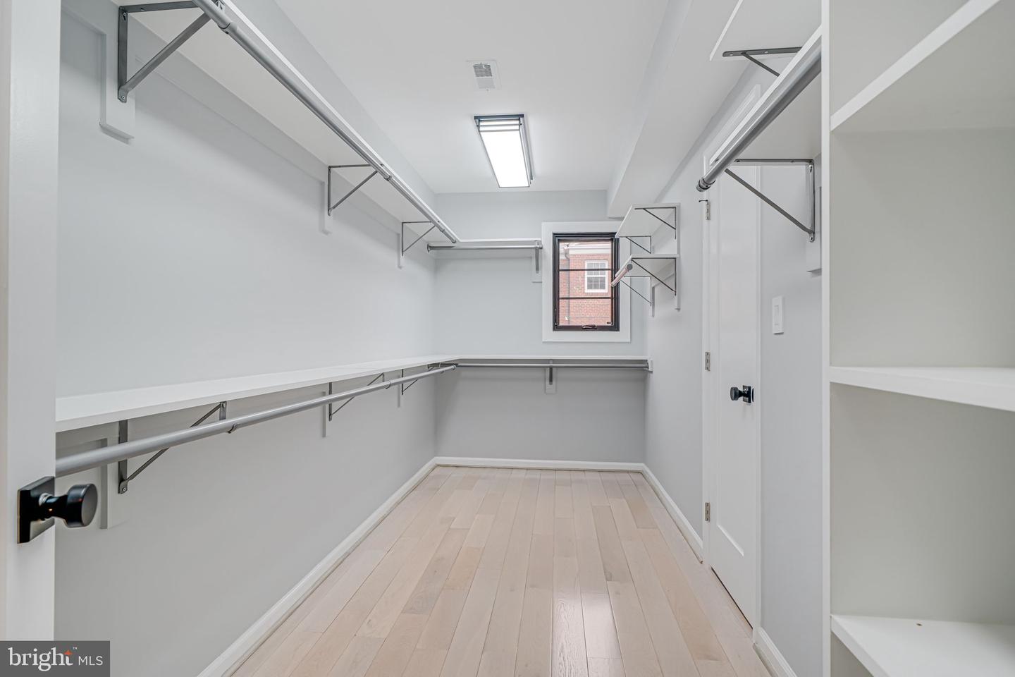 729 N BARTON ST, ARLINGTON, Virginia 22201, 6 Bedrooms Bedrooms, ,5 BathroomsBathrooms,Residential,For sale,729 N BARTON ST,VAAR2057442 MLS # VAAR2057442