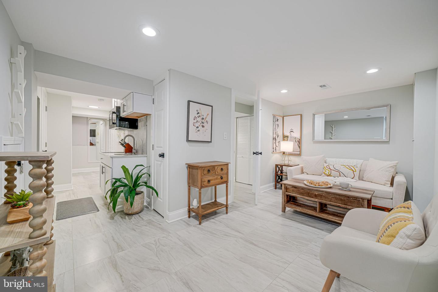 729 N BARTON ST, ARLINGTON, Virginia 22201, 6 Bedrooms Bedrooms, ,5 BathroomsBathrooms,Residential,For sale,729 N BARTON ST,VAAR2057442 MLS # VAAR2057442