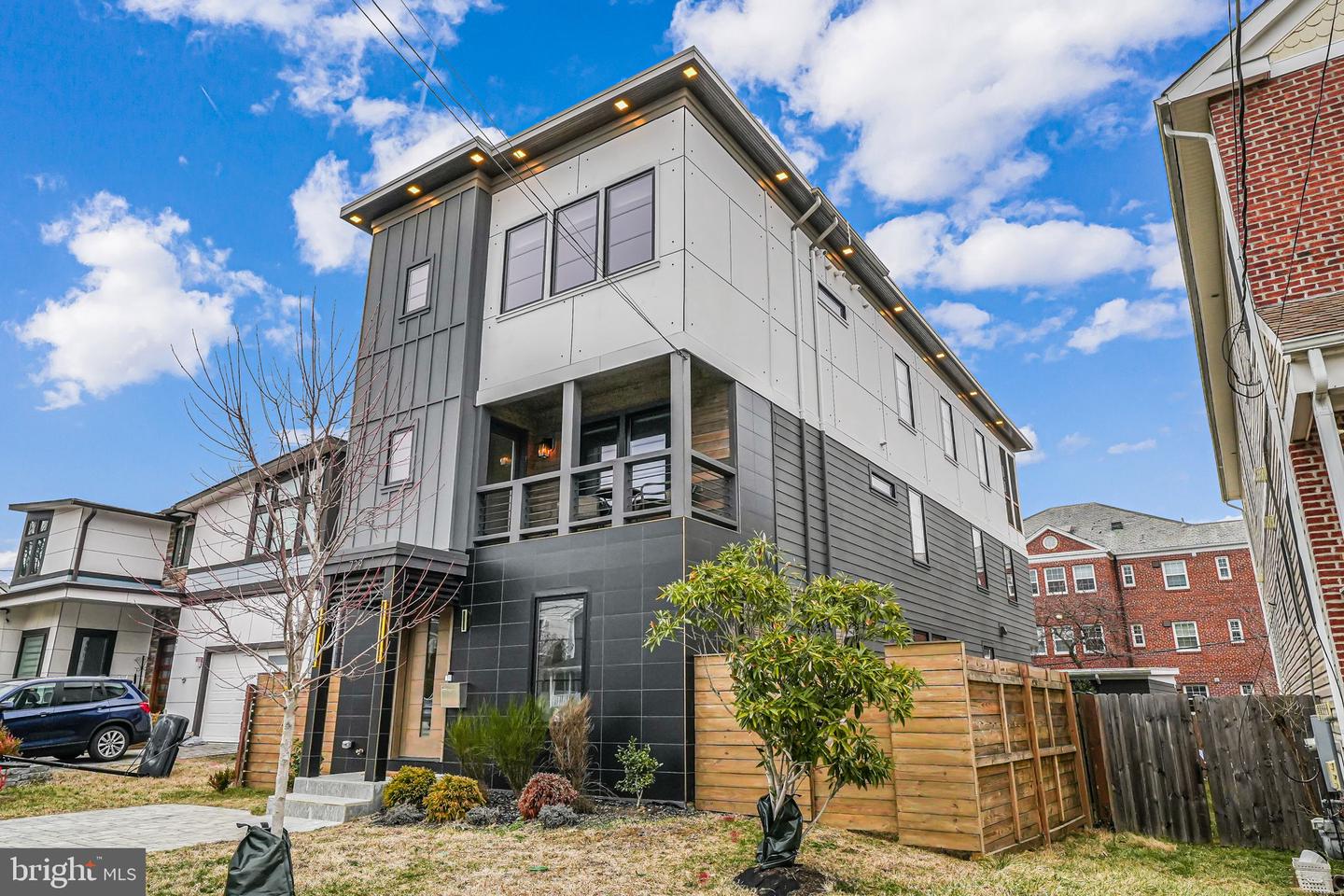 729 N BARTON ST, ARLINGTON, Virginia 22201, 6 Bedrooms Bedrooms, ,5 BathroomsBathrooms,Residential,For sale,729 N BARTON ST,VAAR2057442 MLS # VAAR2057442