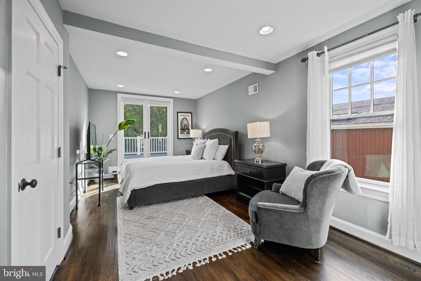 5212 MACARTHUR BLVD NW, WASHINGTON, District Of Columbia 20016, 2 Bedrooms Bedrooms, ,2 BathroomsBathrooms,Residential,For sale,5212 MACARTHUR BLVD NW,DCDC2200466 MLS # DCDC2200466